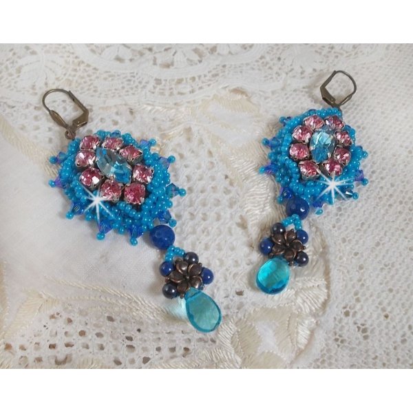 BO Belle Epoque brodées avec des Cristaux de Swarovski, des perles en métal, des perles rondes nacrées et des rocailles
