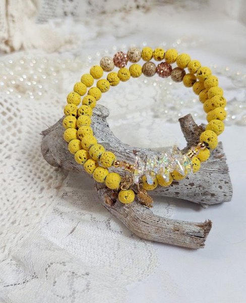 Bracelet Couronne Jaune Soleil mont&eacute; avec pierres de lave, perles cristal Swarovski, sequin Argent 925 et breloque