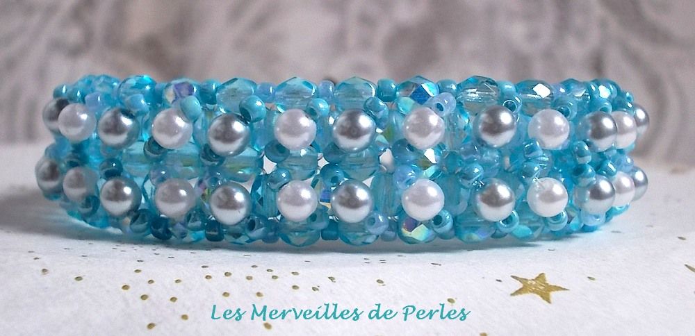 Bracelet en perles Céleste avec des facettes et des perles nacrées en verre
