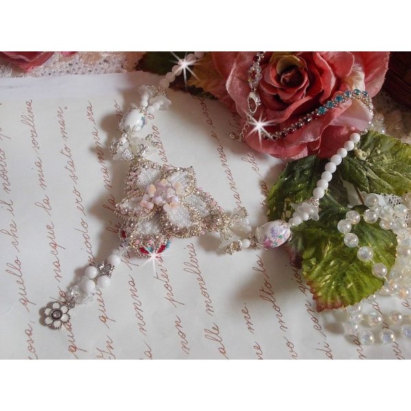 Collier Nuit Etoil&eacute; avec des perles semi-pr&eacute;cieuses et Cristaux de Swarovski