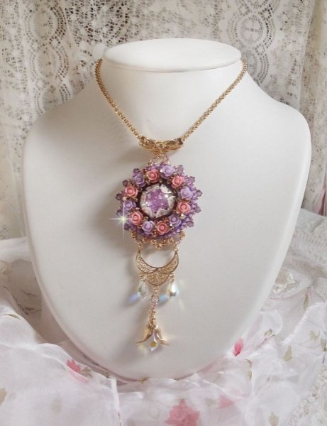  Pendentif Glace Purple brod&eacute; avec perles verre de boh&egrave;me, rocailles Miyuki japonaises, accessoires en laiton perles Cristal Swarovski