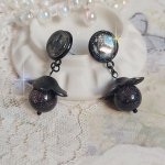 BO Pépites montées avec fleurs frostesd, perles verres, cabochons résines et puces d'oreilles en métal