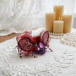 Broche Scarab&eacute;e Chinese Purple brod&eacute;e avec pierre de gemme, dentelle ondul&eacute;e, rocailles et perles Cristal Swarovski