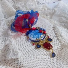 Pendentif Flamenca, cabochon émaillé de fleurs Bleues, roses résines, nacre abalone et jade Rouges, poires Zirconium et cristaux Bleu-Marine, breloques, pendentif résine époxy, un style Flamenco
