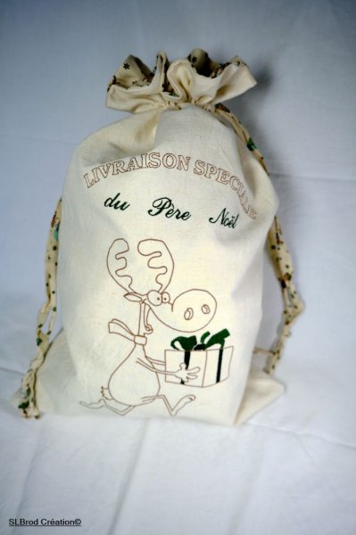 Pochon de Noël grande taille Renne au cadeau vert