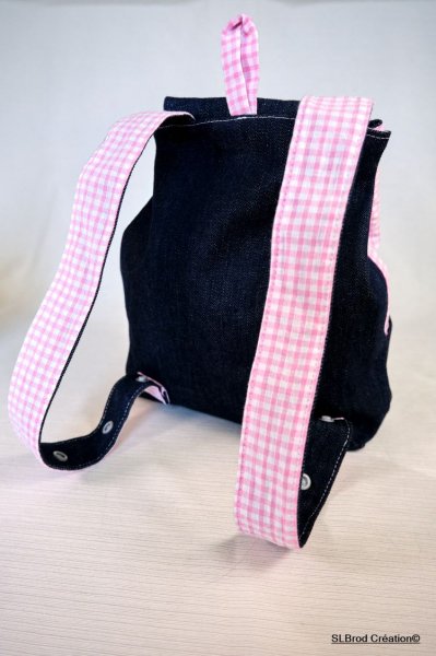 Sac à dos enfant brodé éléphant au chapeau rose personnalisable
