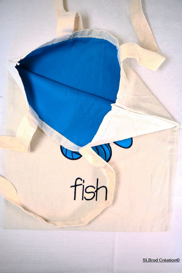 Tote Bag brodé poisson bleu