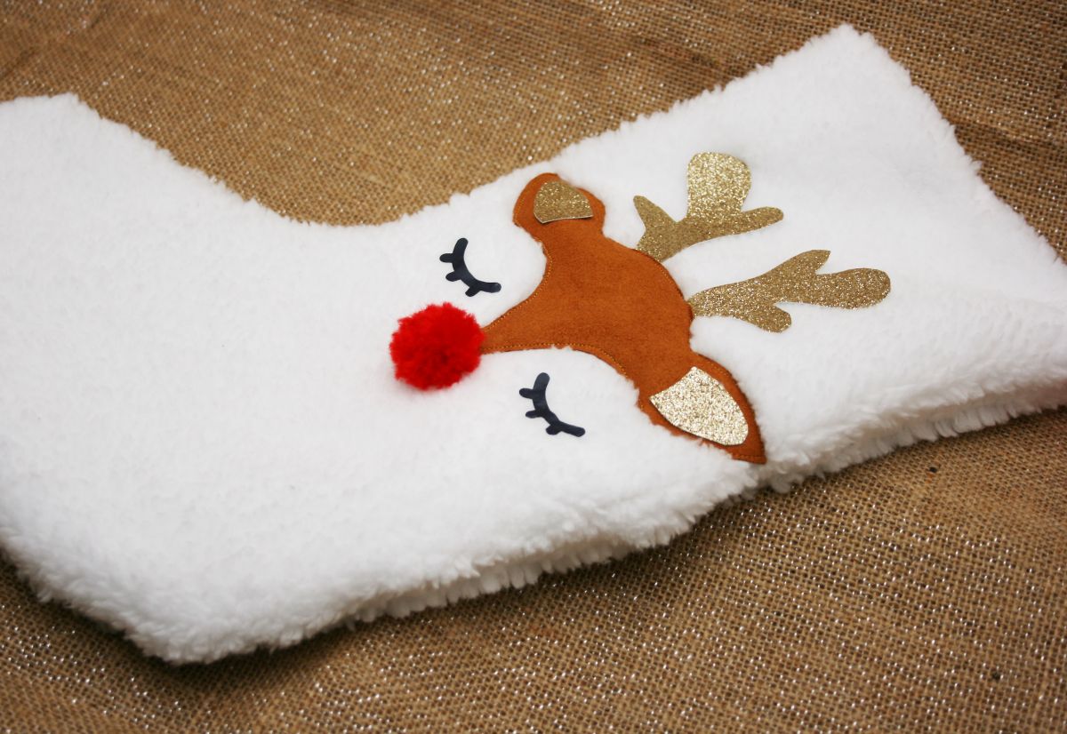 Chaussette de Noël personnalisé prénom / Botte de Noël fait main en fourrure toute douce et tête de renne