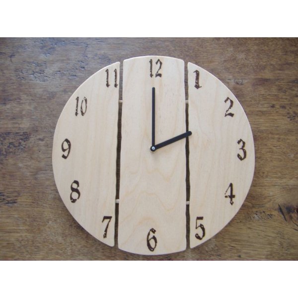 Horloge design en bois "Rustique"